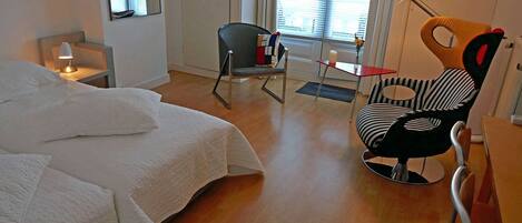 2 chambres, fer et planche à repasser, Wi-Fi, draps fournis