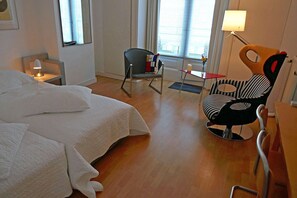 2 slaapkamers, een strijkplank/strijkijzer, wifi, beddengoed