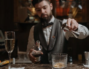 Bar (in der Unterkunft)