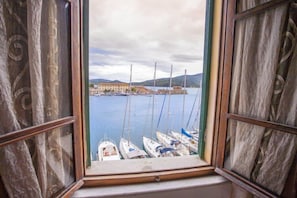 Apartment, 1 Bedroom, Tower (018 - 6 Adults) | Desk - Appartamenti La Calata (Portoferraio)