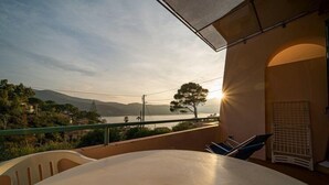 Apartemen, 1 kamar tidur (Bilocale 6 Baia Blu) | Pemandangan dari kamar