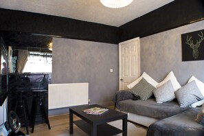 Smart TV, video games - Vacate in Style near the Beach (Blackpool)