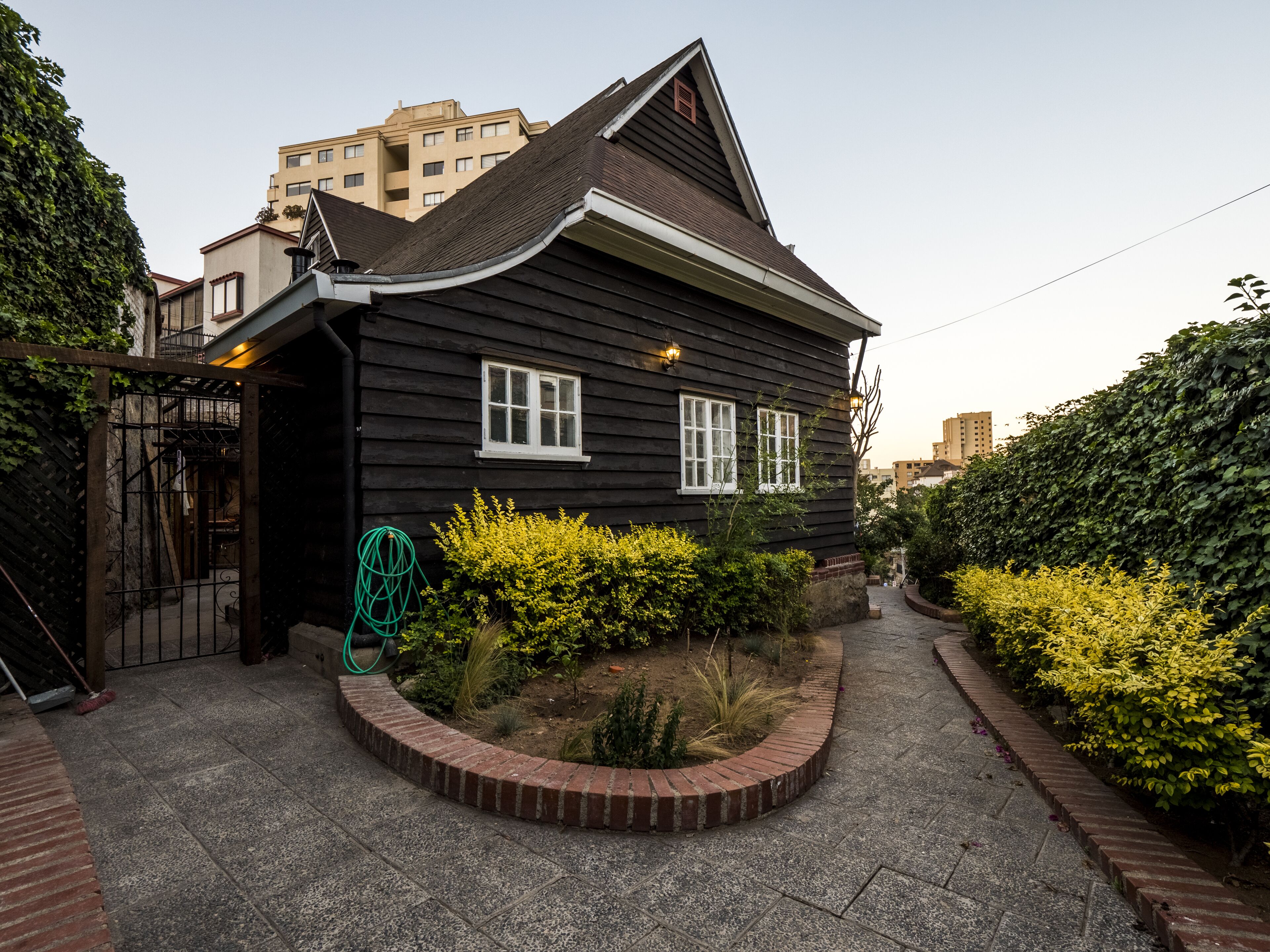 ด้านหน้าที่พัก