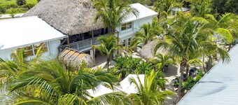 Caribbean Tiki Hut relaxation. Enjoy the Islands & Boca Grande without the costs