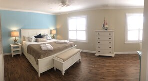 1 bedroom, in-room safe, desk, iron/ironing board