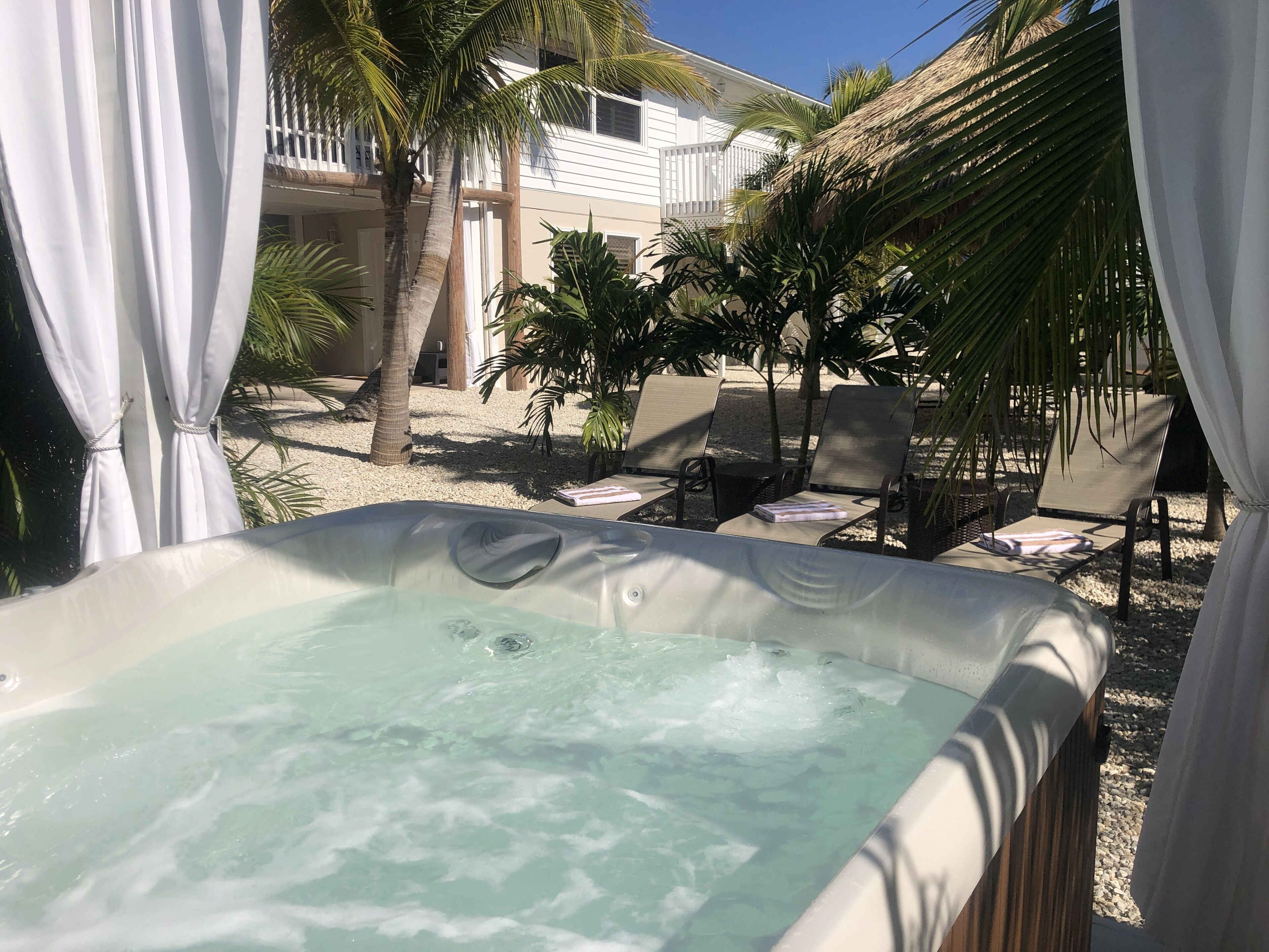 Bain à remous extérieur