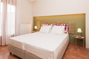 3 bedrooms, in-room safe, iron/ironing board, free WiFi
