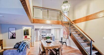 Relax by Heated Pool, Hot Tub, Mountain Views
