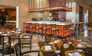 Dining - An Exclusive Beach Destination (Nuevo Vallarta)