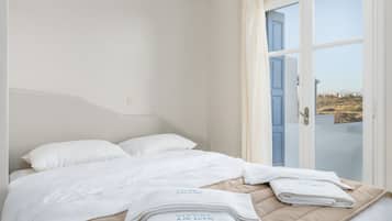 2 bedrooms, iron/ironing board, Internet, bed sheets