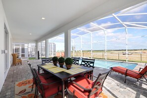 House (8 Bathrooms, 5 Bathrooms) | Private pool