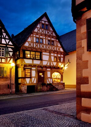 Exterior - Hotel Restaurant Zum Nachtwächter (Muehlacker)