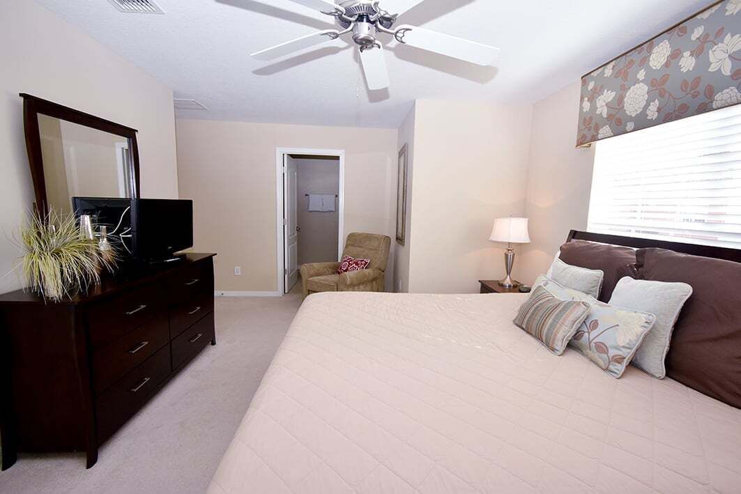 5 bedrooms, iron/ironing board, free WiFi, bed sheets