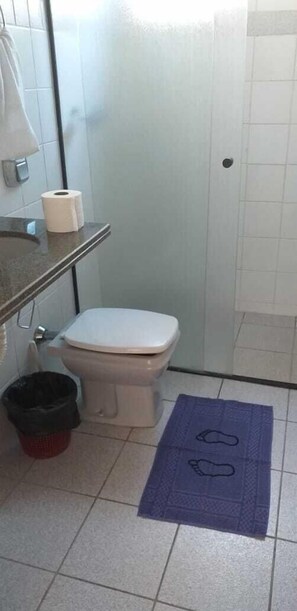 Shower, towels