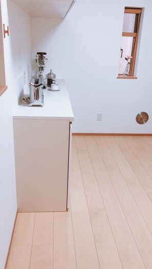 Family Townhome | Shared kitchen - Four bedrooms house near Sensoji Temple (Tokyo)