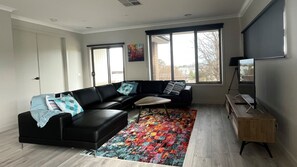 Smart TV - Somerset on Murray Inverloch (Inverloch)