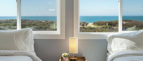 5 habitaciones, escritorio, tabla de planchar con plancha y wifi