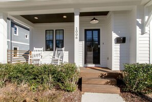 تفاصيل الفندق من الخارج