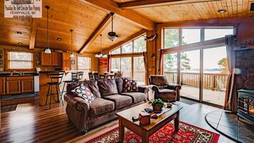 Smart TV, fireplace, DVD player