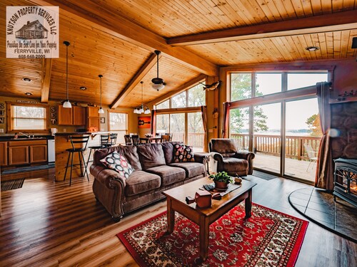 Sunset Riverview Cabin Hot Tub Fireplace, Luxury Cabin with Stunning River Views