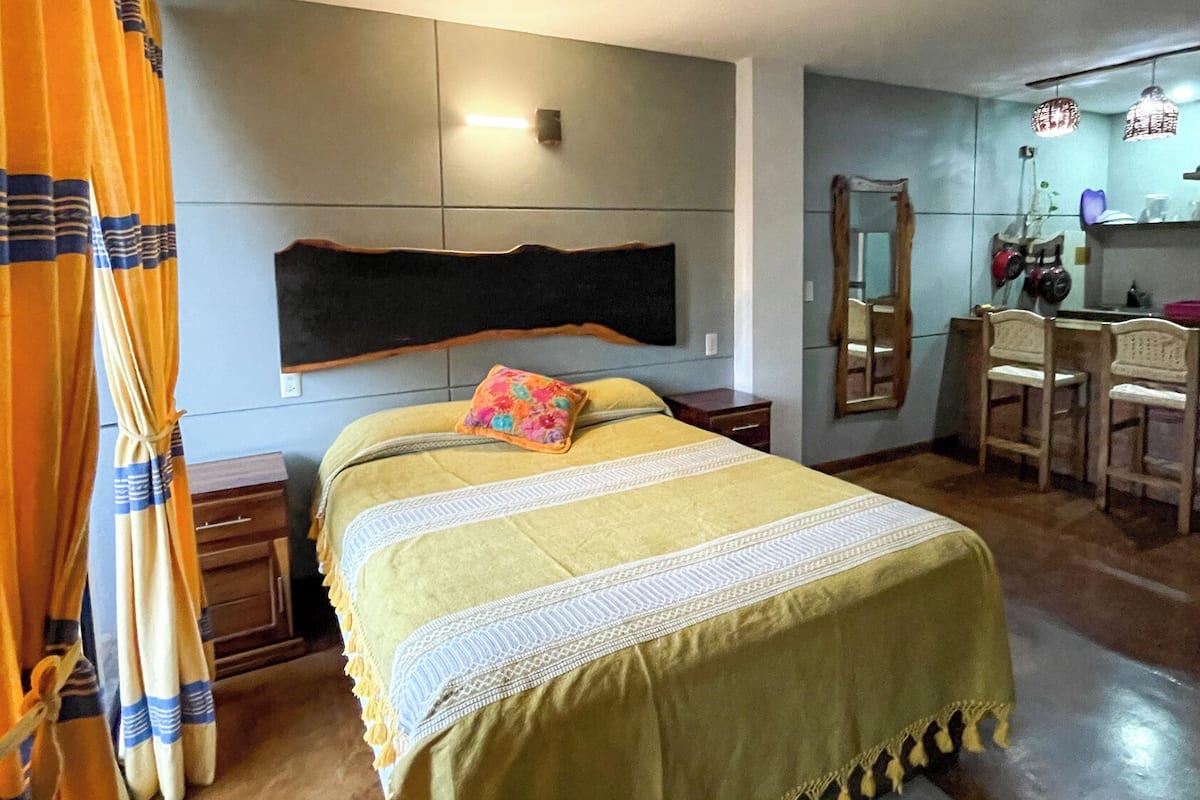 Deluxe Room, 1 King Bed, Private Pool