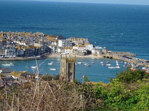 Waves Apartment -  an apartment with two balconies and amazing views over St Ives