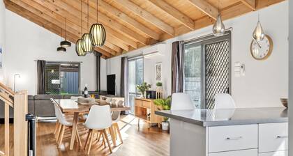 Scenic Beach Escape - Best Family Holiday, Outside Pets, Wifi *New Listing*