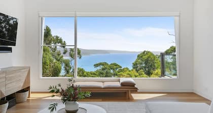Moonraker - Stunning Views, Brand New Contemporary Beach Home