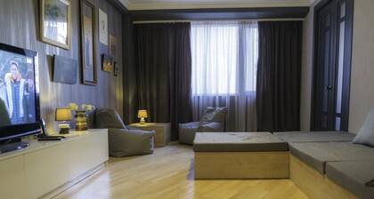 GAU Tbilissi, situé dans le centre, quartier prestigieux de la ville