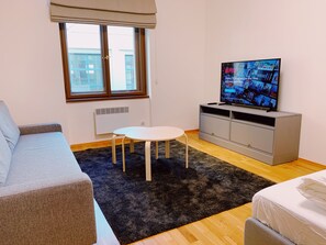 46-inch flat-screen TV with cable channels, TV - Residence u Naplavky (Prague)