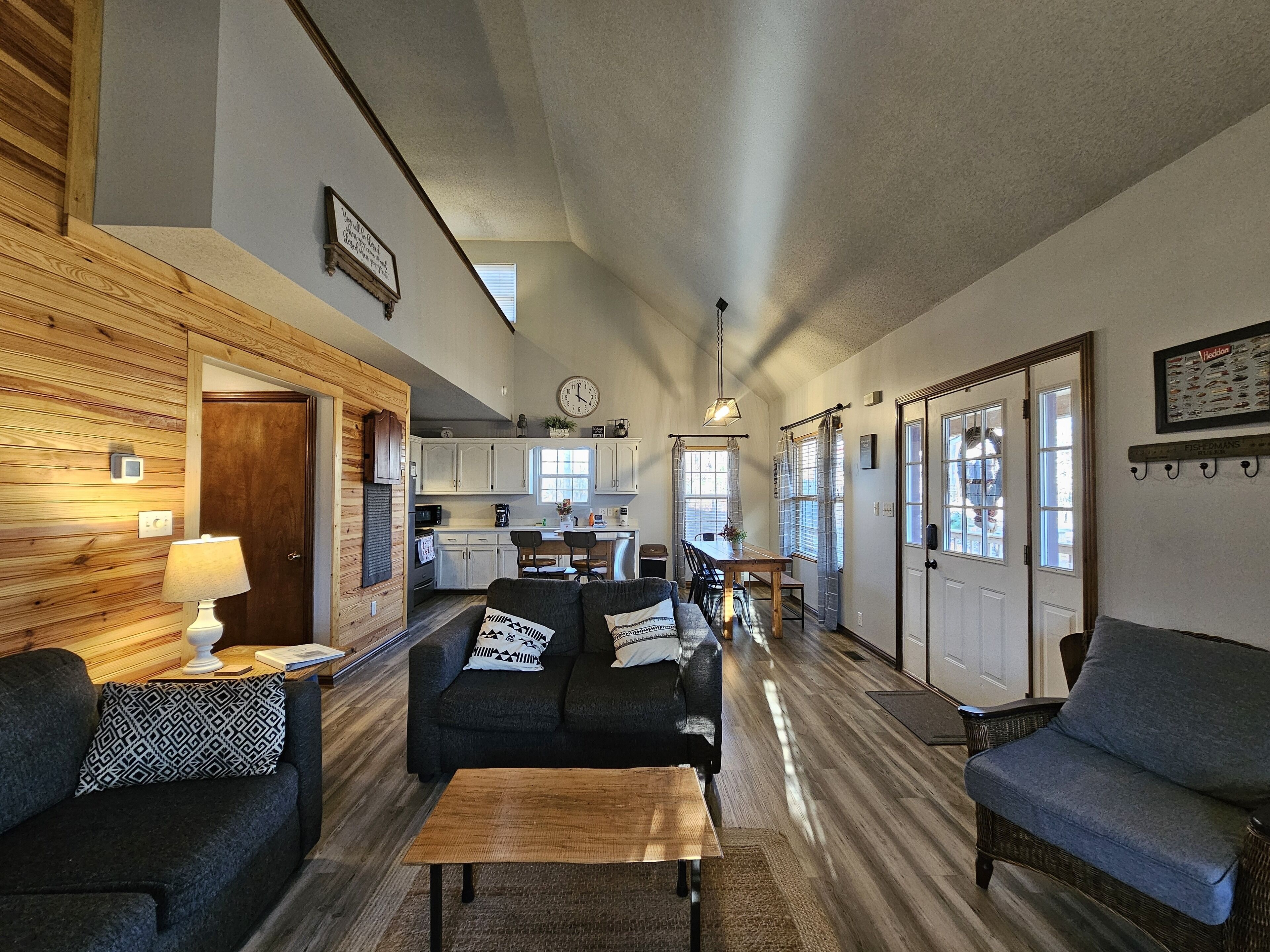 Steeling Time 304C- Fun, Lake Cumberland, Golf Carts, Pickleball, Pool