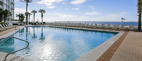 Piscina interna, piscina aquecida