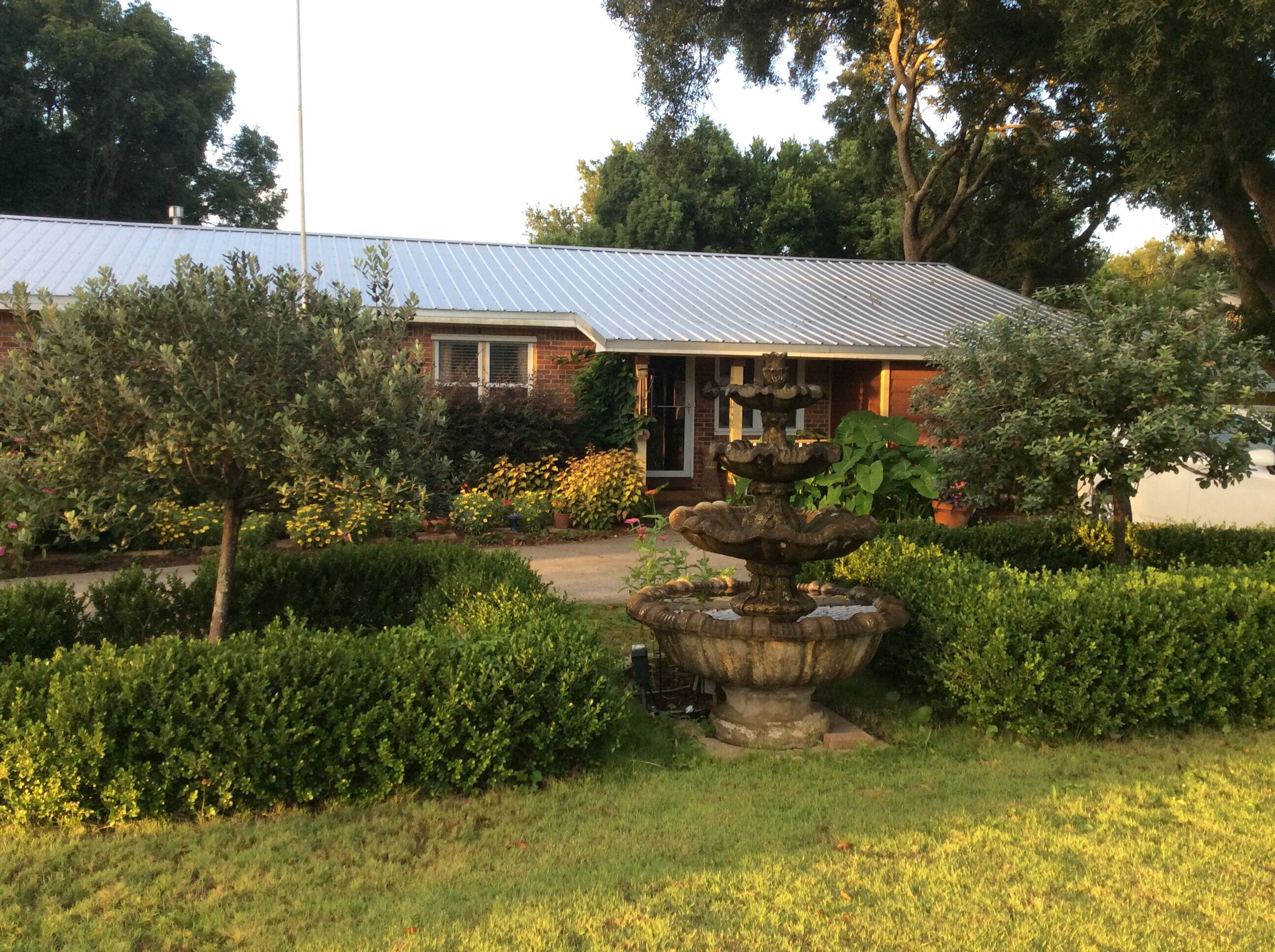 Updated, affordable, comfortable, smoke free, family friendly home. Location!