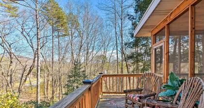 Summer in the Smokies! Hayesville Bungalow w/ Deck