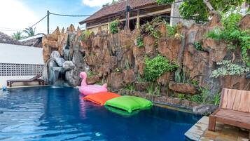 Outdoor pool, pool loungers