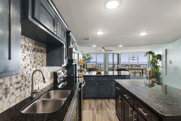 Fridge, microwave, oven, stovetop