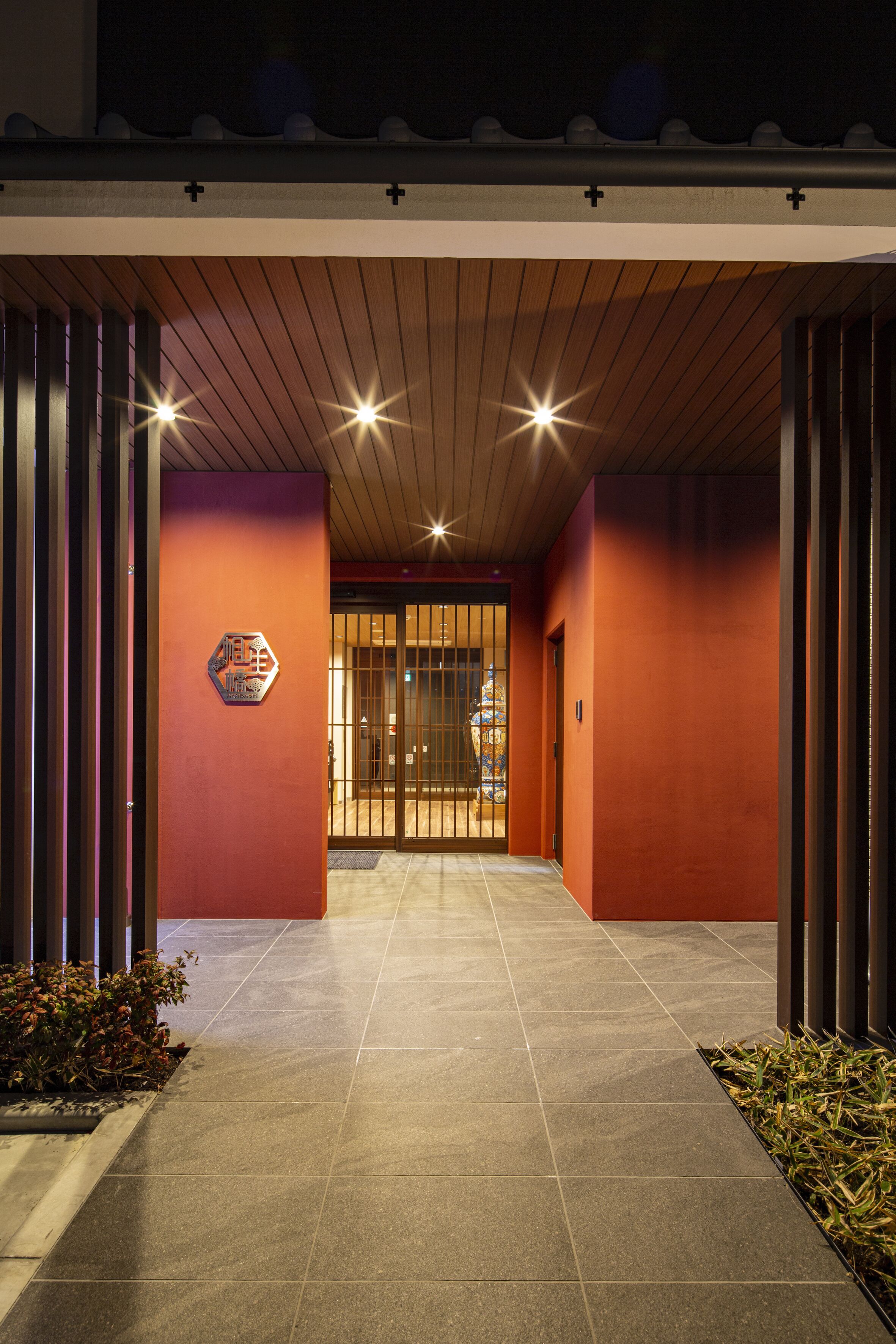 숙박 시설 입구