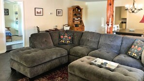 Smart TV, books - Terrific Views - Block from Town - Jacuzzi Tub (Bisbee)