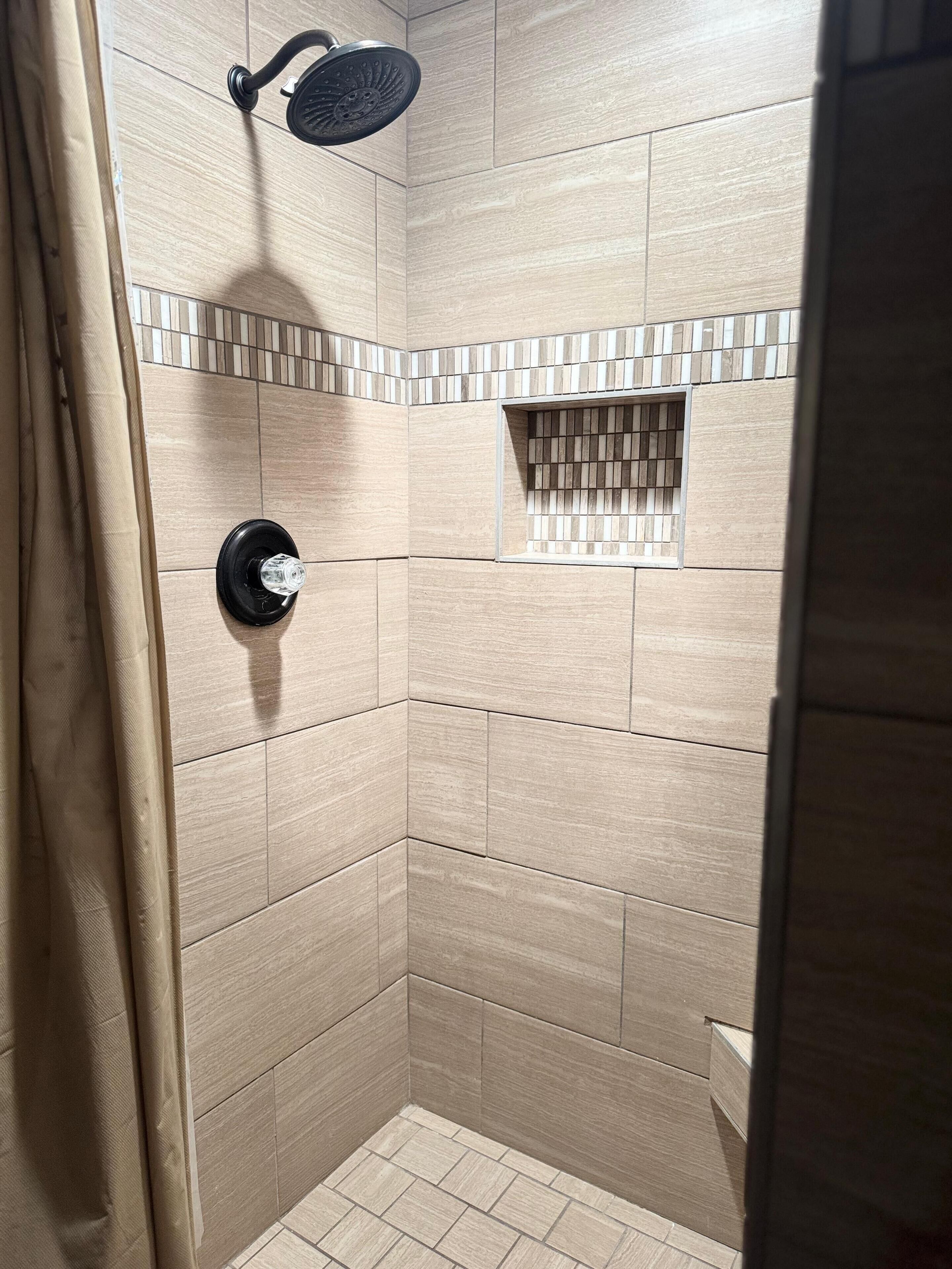 Shower, jetted bath, hair dryer, towels
