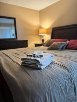 4 chambres, bureau, fer et planche à repasser, Wi-Fi gratuit
