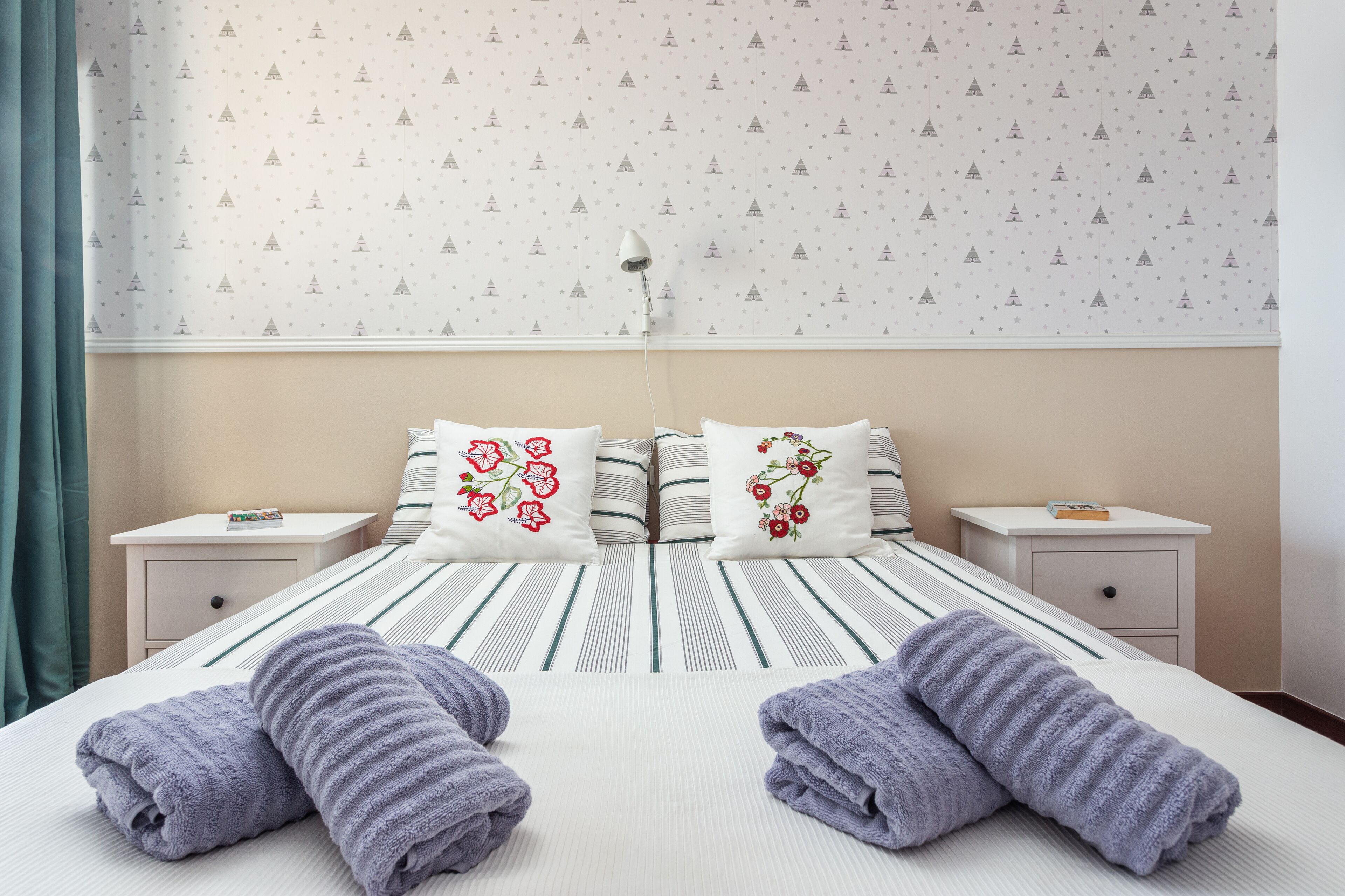 2 bedrooms, iron/ironing board, travel cot, WiFi