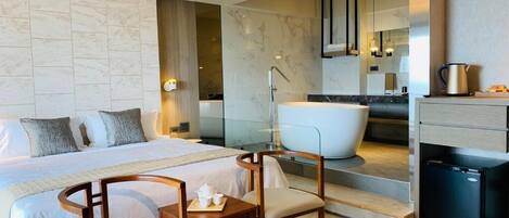 Deluxe Room, 1 Queen Bed, Bathtub, Ocean View | Premium bedding, pillow-top beds, free minibar, individually decorated