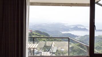 Exclusive Room, 1 Queen Bed, Balcony, Ocean View | Balcony