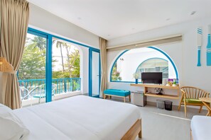 Literie de qualité, minibar, coffre-fort, décor unique
