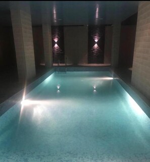 Indoor pool - Remaz Hotel & Suite (Al Jubail)