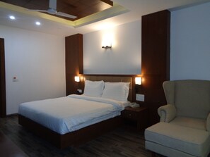 In-room safe, desk, laptop workspace, blackout curtains