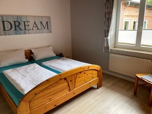 2 Schlafzimmer, Bügeleisen/Bügelbrett, Reisekinderbett, WLAN