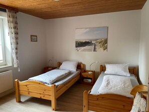 2 bedrooms, iron/ironing board, travel cot, WiFi