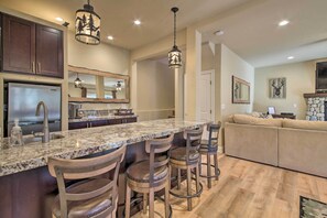 Interior - ‘Sugar Bear Lodge’ w/ Game Room - 5 Mi to Village! (Lake Arrowhead)