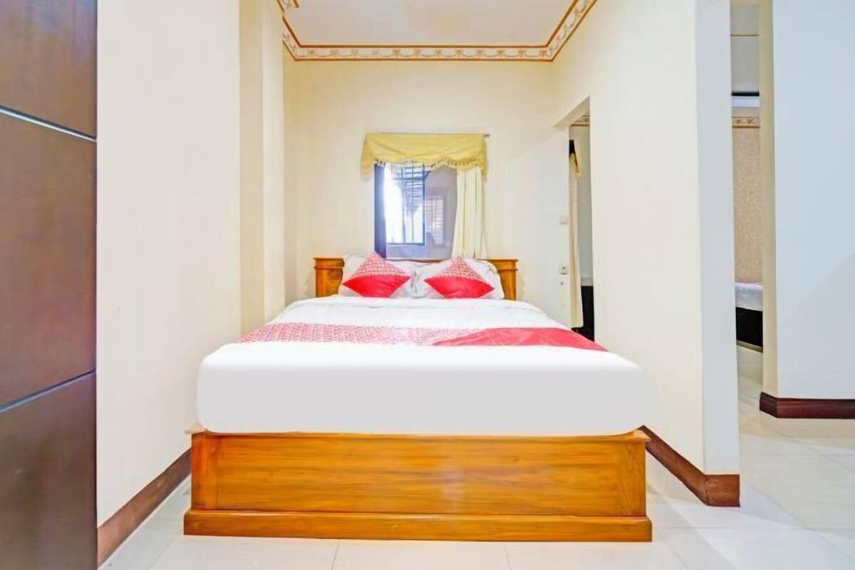 1 bedroom, desk, free WiFi, bed sheets
